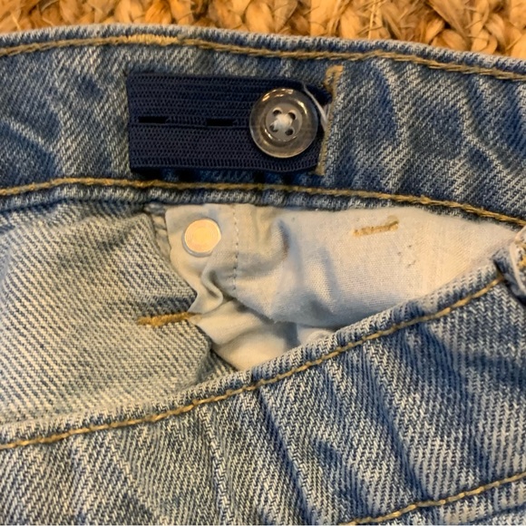 Old Navy Cut Off Shorts Happy Face Embroidered Flower Denim Girls 18 Plus - Picture 7 of 16